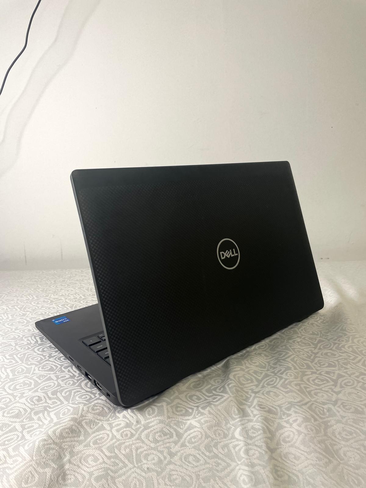 Dell Latitude 7300 i7 Laptop 16GB RAM 256GB SSD Touchscreen – Business Laptop